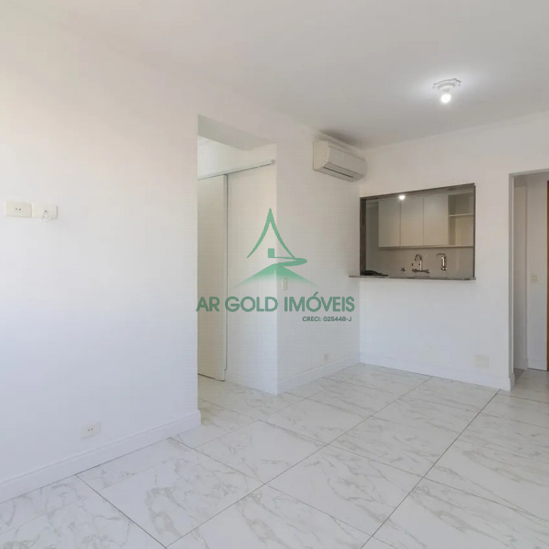 Apartamento à Venda no Campo Belo | 75m² | 3 Dorms | 2 Vagas | Reformado | Imperador